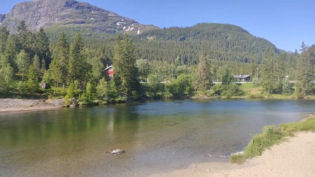 Badeplass 🏖️ Hemsil ⛱️Hemsedal 🌿🏞️ kl8.54 +15,5&deg;C 26/6-2023 #hemsedal #beach