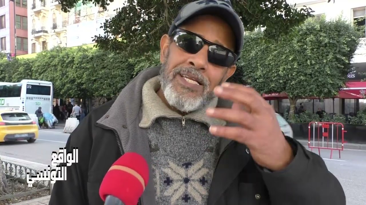 تونسي مقيم بالخارج إلي يخرج من تونس يسلكها إلي يبقى فيها يولي يبيع الحمص.. ناس معينين يخدمو و ناس لا