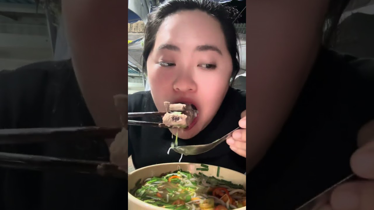 HỦ TIẾU ĐÊM CÙNG EM NHA
