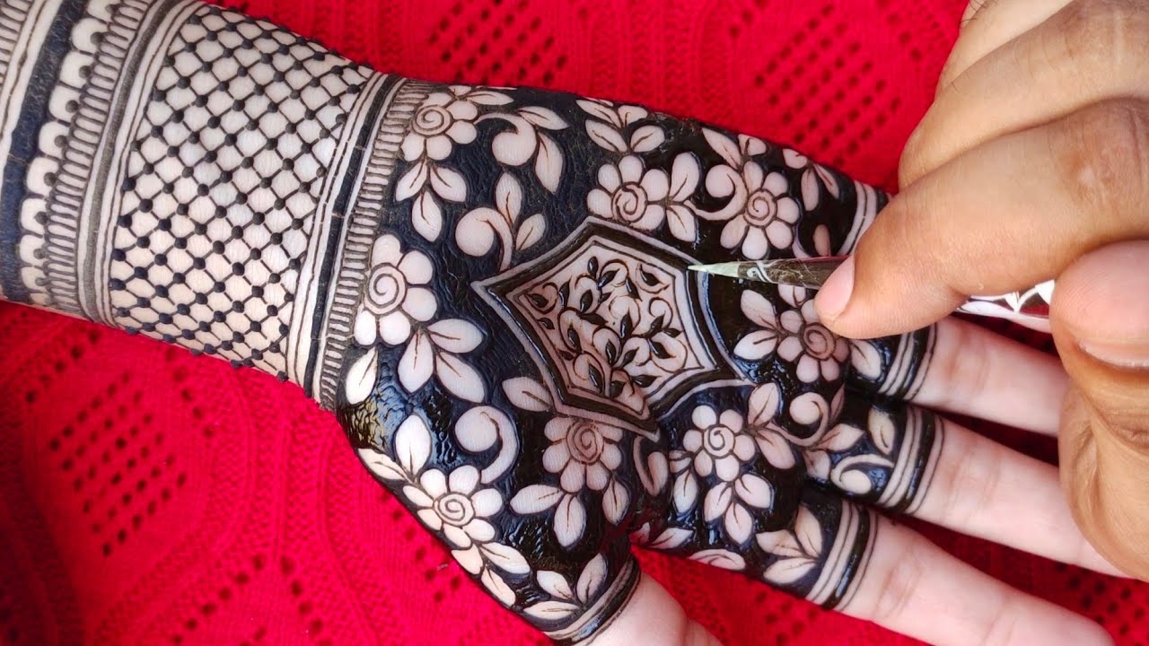 Dulhan Palm mehndi design for front hand || semi bridal mehndi design for front hand || eid mehndi