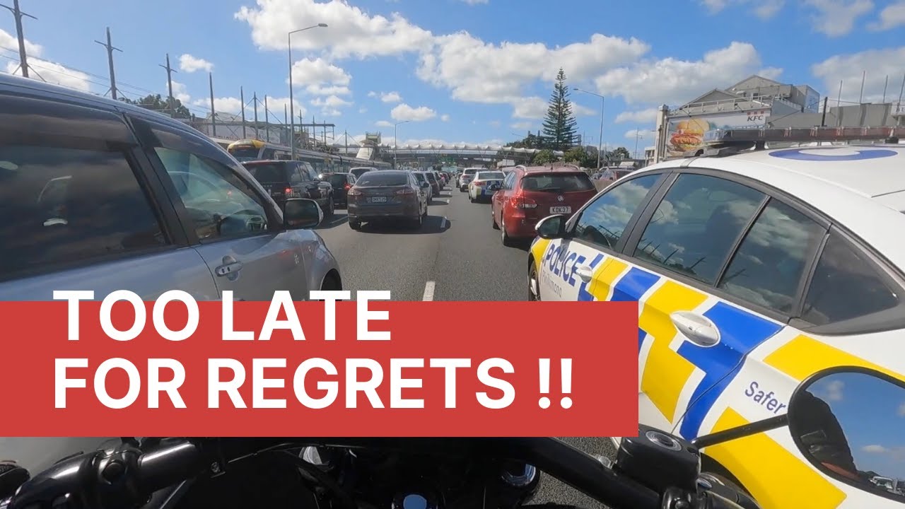 Lane Splitting On The Motorway Past The Police During Rush Hour - Bad Idea !?!