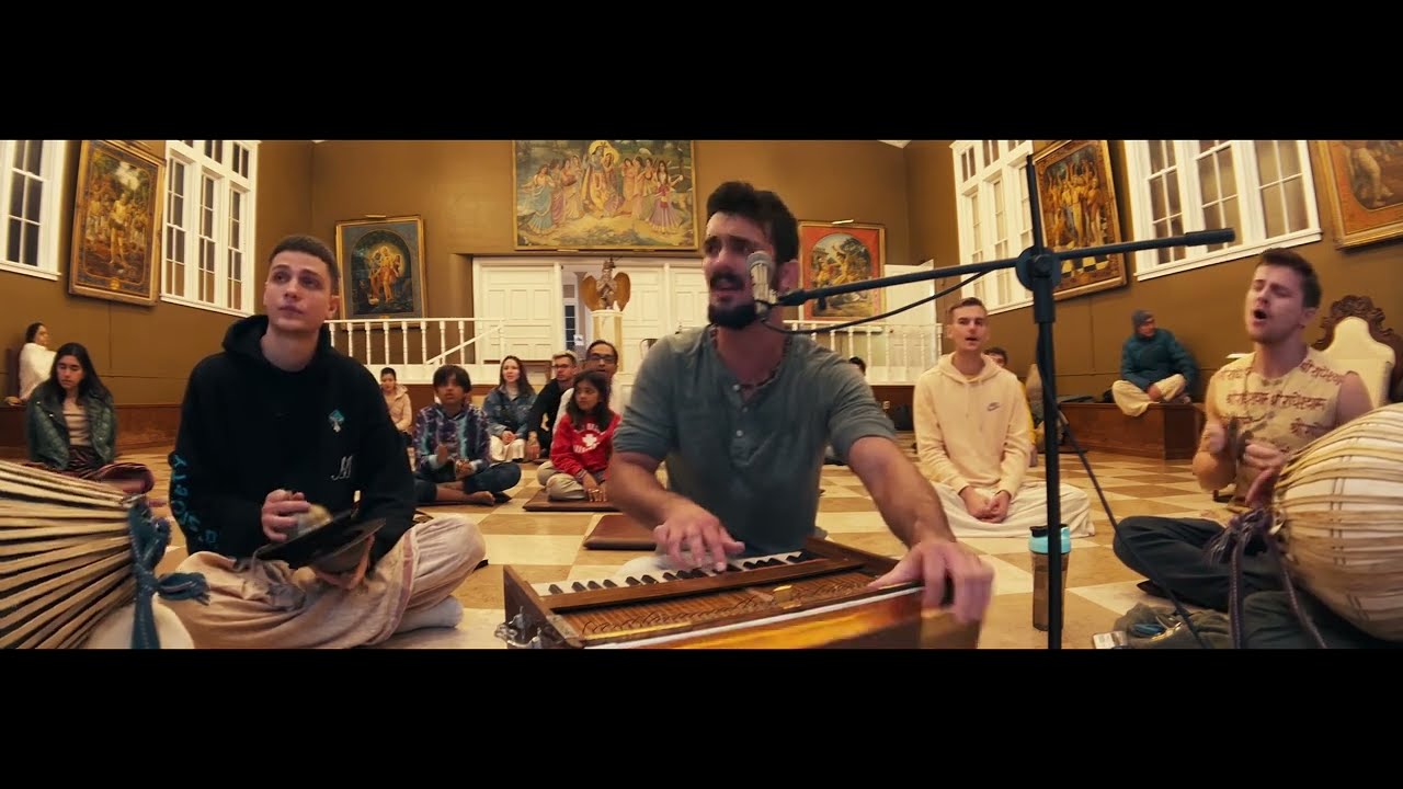 Hare Krishna Kirtan by Rakta Prabhu at ISKCON Laguna Beach on December 11, 2022