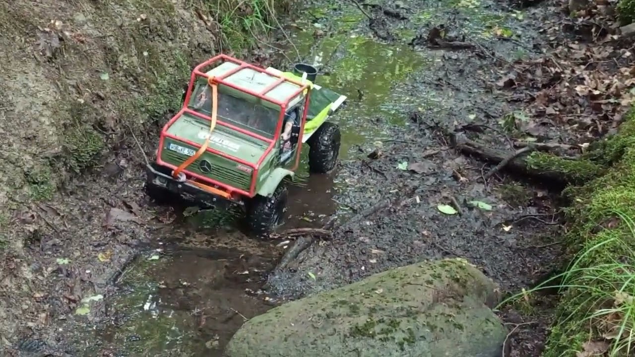 RC Unimog abseits fester Wege