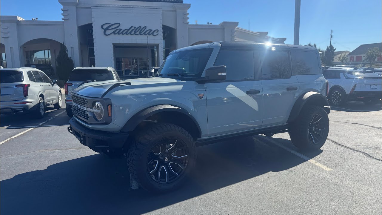2024 Ford Bronco Badlands TRLA97559