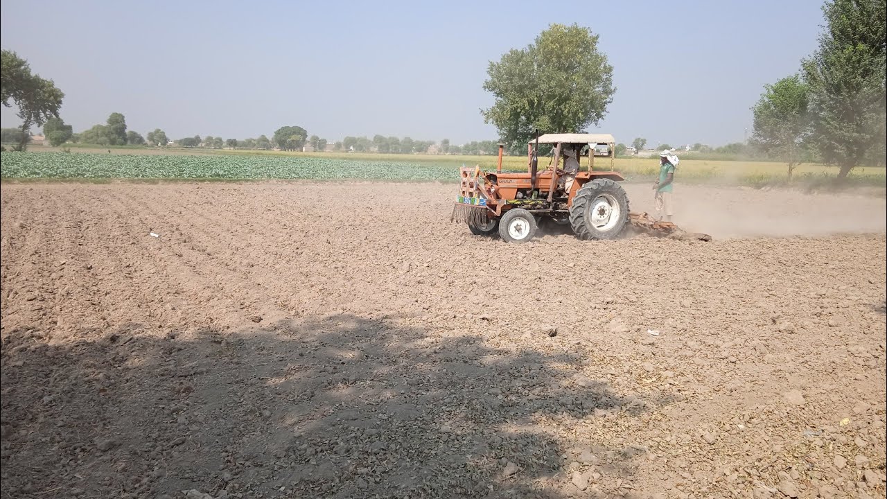berseem ki kasht | zameen ki tayari | tractors tube pk