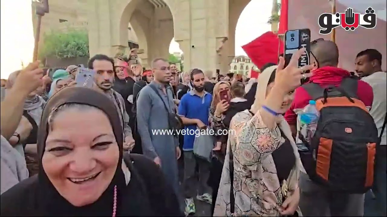 بالأناشيد والابتهالات ، وصول موكب الطرق الصوفية إلى مسجد الحسين
