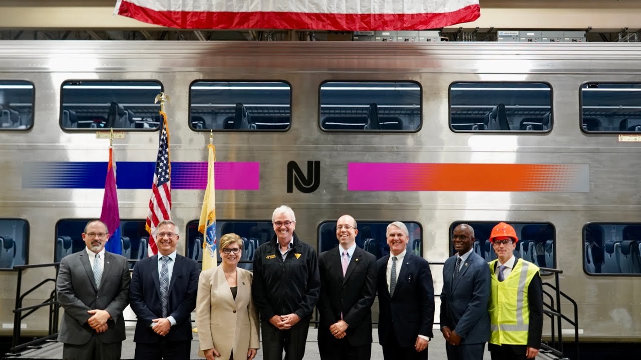 GOVERNOR MURPHY JOINS NJ TRANSIT TO SHOWCASE BRAND NEW MULTILEVEL RAIL CAR