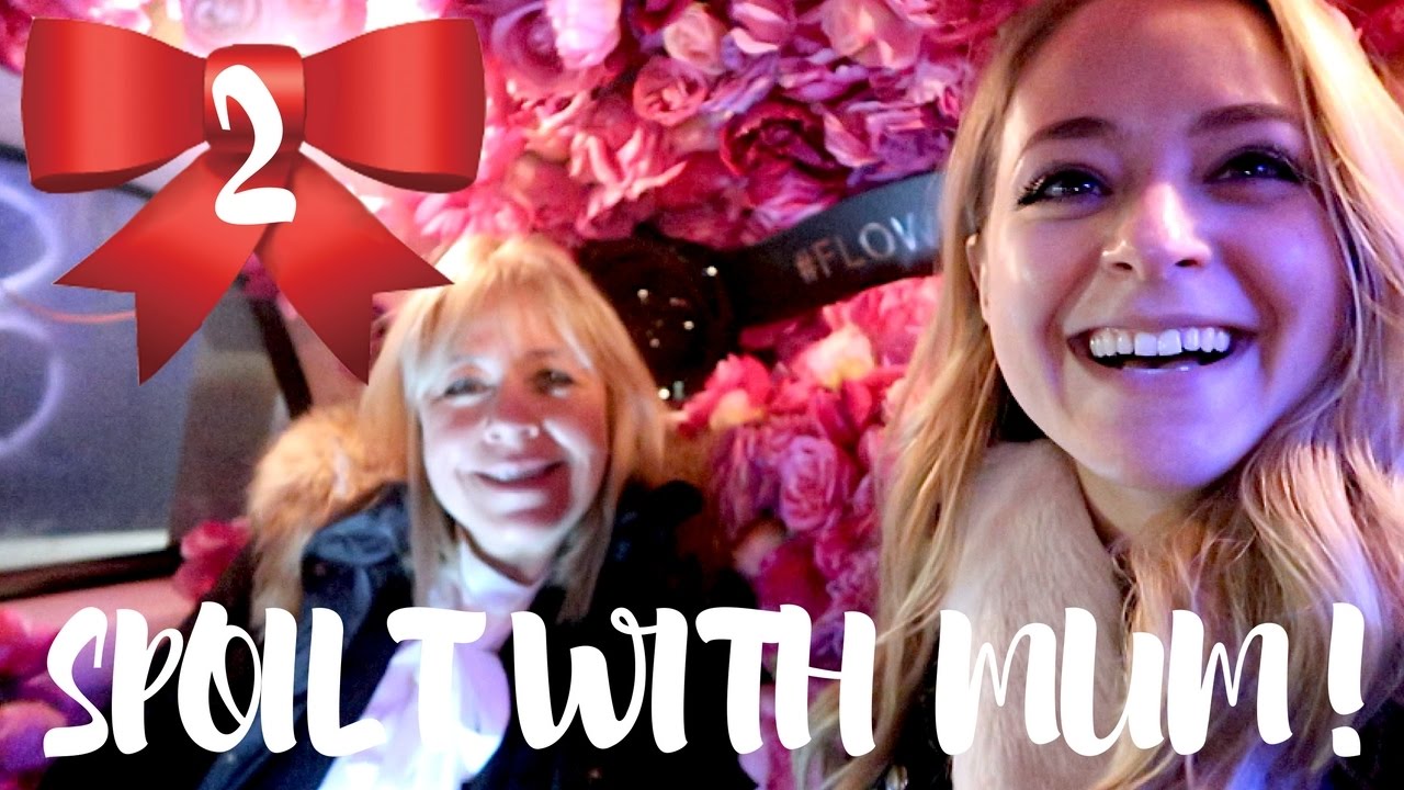 Getting SPOILT with Mum! VLOGMAS 2