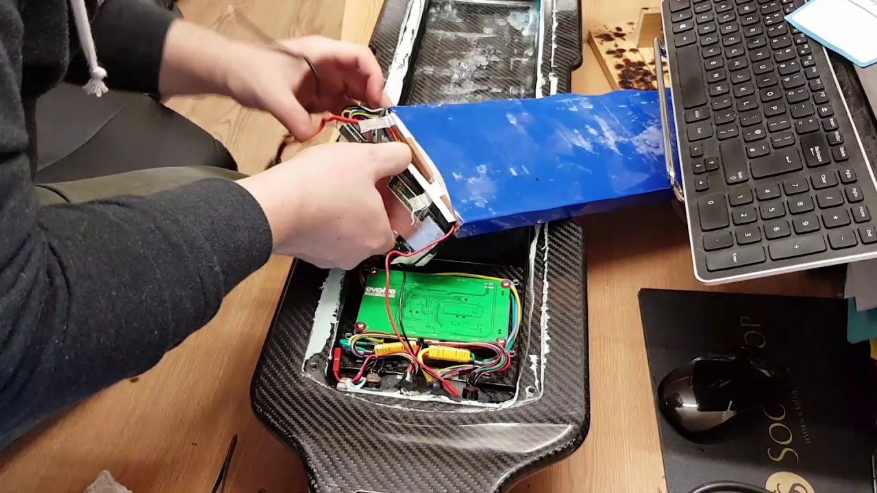 Evolve Carbon GT 18650 Battery Upgrade Installation