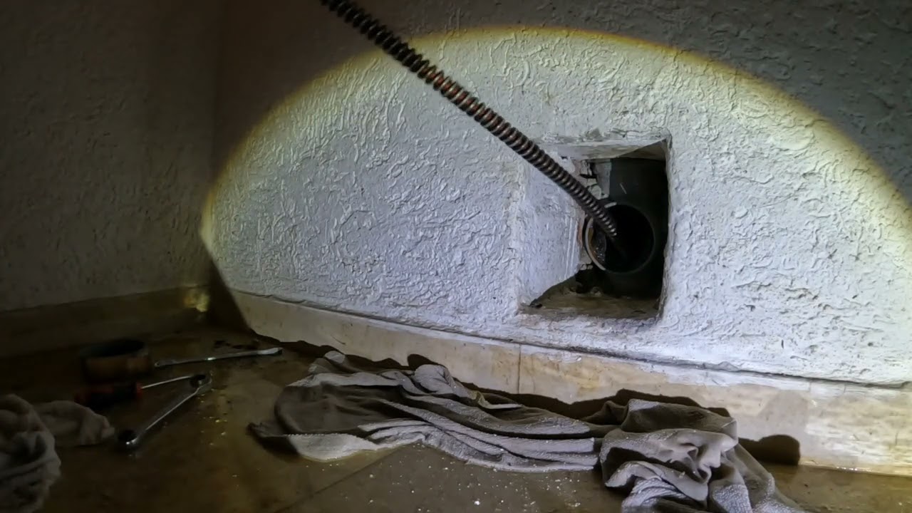 Rohrreinigung 6. Heilige Drei Könige Notdienst Kettenschleuder kommt im Einsatz