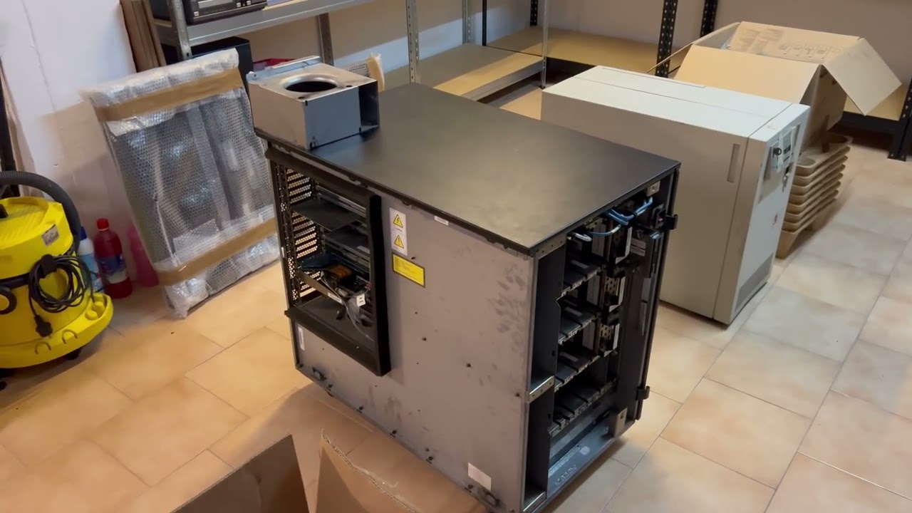 IBM S/390 Multiprise 3000 Mainframe - Part 1: Power-On-Reset and IPL. Booting a vintage mainframe.