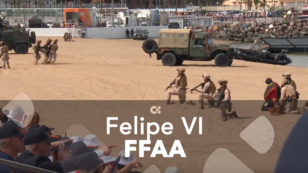 Felipe VI preside las exhibiciones de las Fuerzas Armadas en Gran Canaria