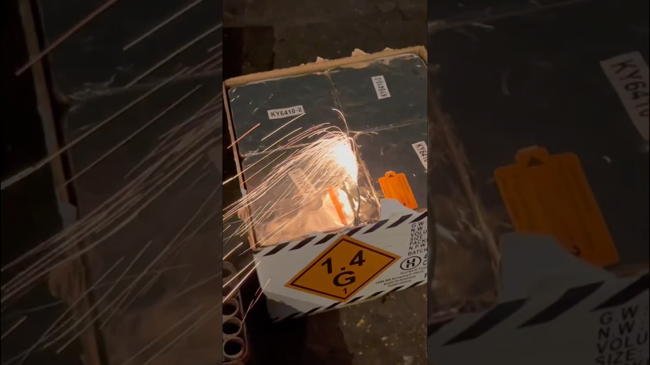 MOON WALKER - @OfficialChinaRed​⁠ 100s compound vuurwerk🎇🎆#vuurwerk #fireworks #feuerwerk #pyro