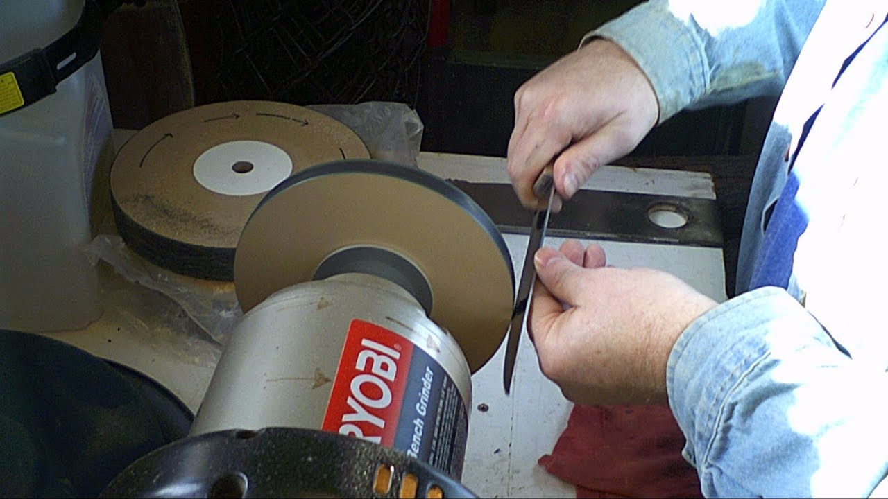 Quick Knife Sharpening on Paper Wheel (MDF)