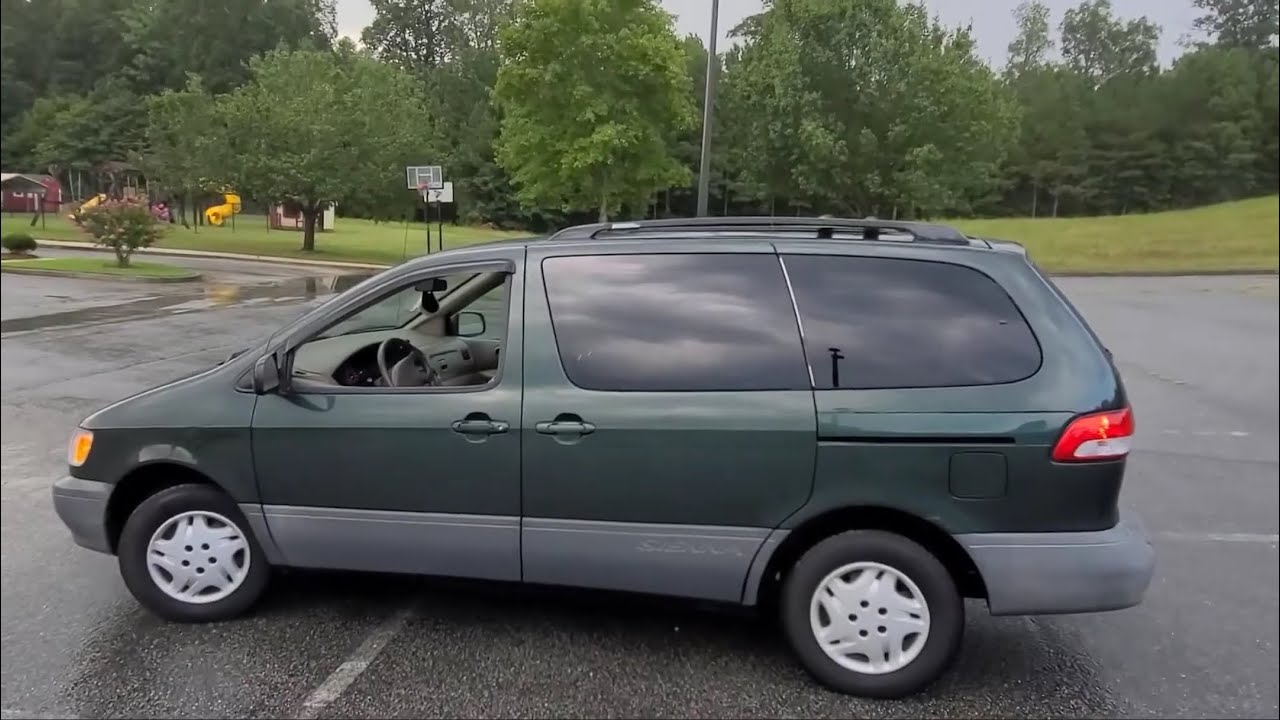 Lexus!? Нет, Toyota Sienna 2001 года, обзорный тест-драйв от первого лица