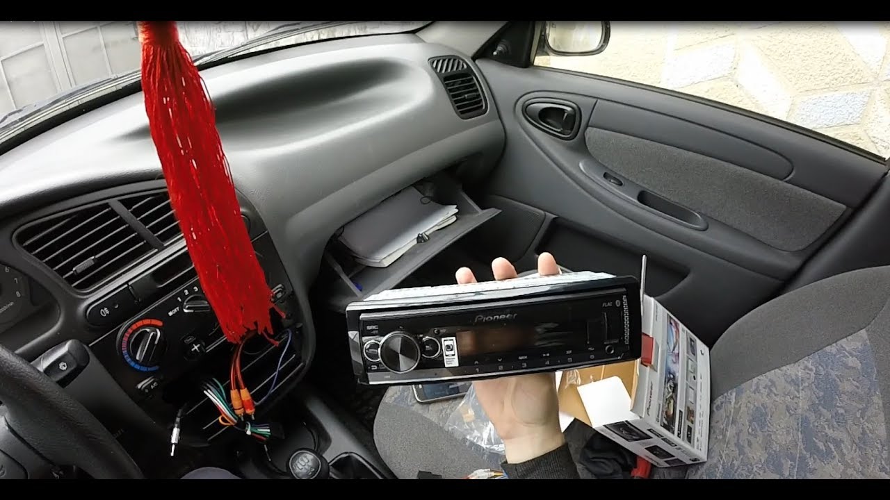 Установка процессорной магнитолы Pioneer MVH S510 BT