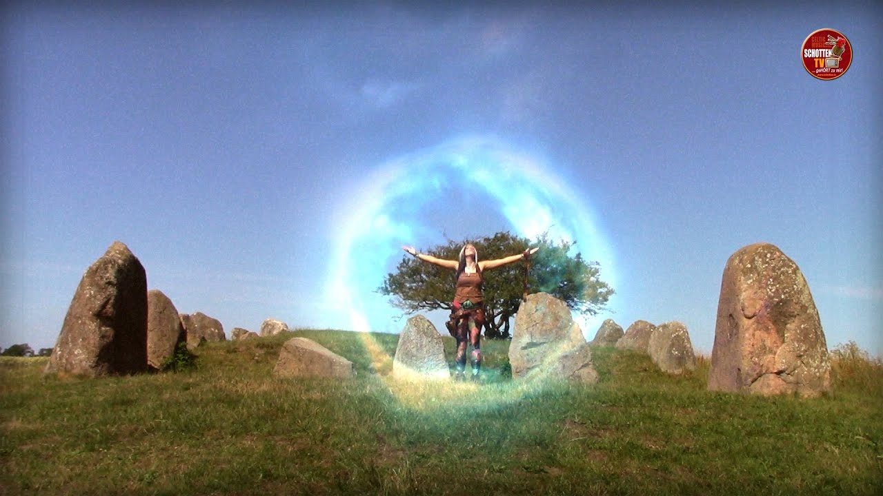 Tina & Basil Wolfrhine Time Travel Adventure - The impressive, megalithic, magical tomb Nobbin