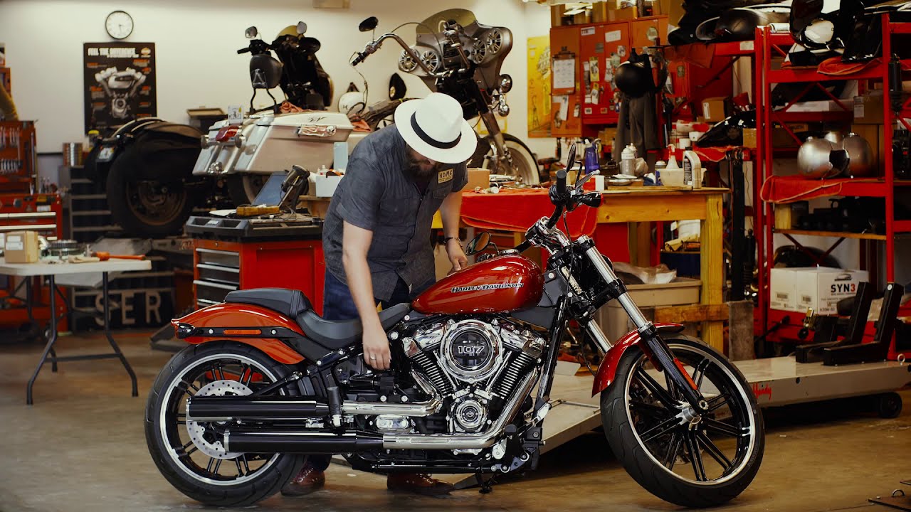 2019 Harley Davidson Breakout Walkaround REVIEW