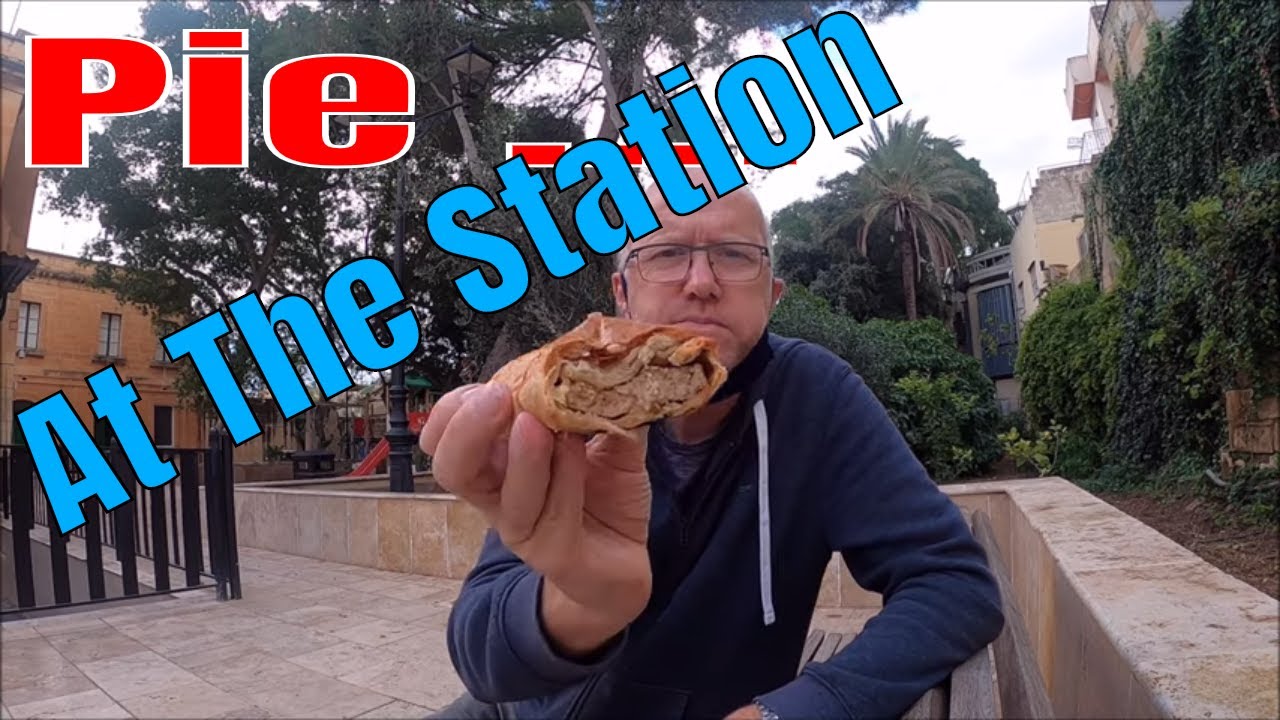 Maltese Burger Pie , @ B'kara Station,  Malta street food, MALTA