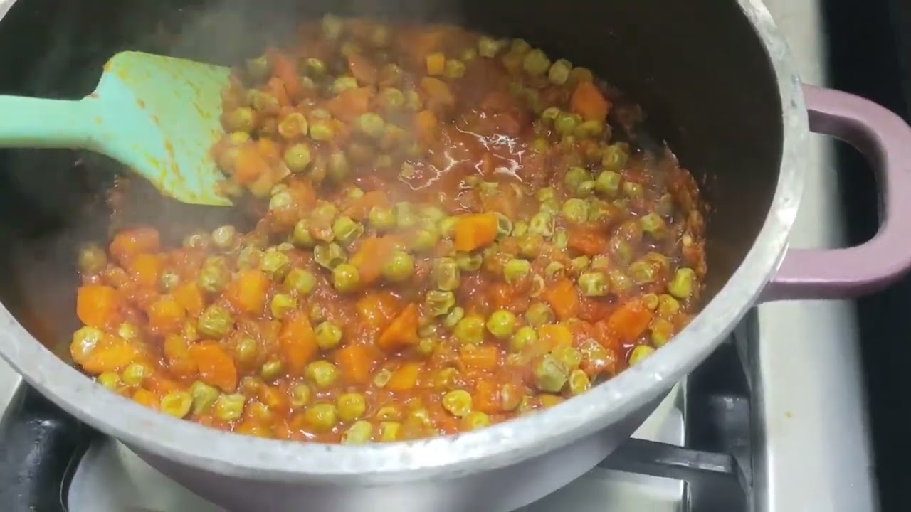 افضل طريقه لعمل البسله بالجزر بالصلصه المظبوطه  والرز بالشعيريه والفراخ البلدي والطعم حكايه
