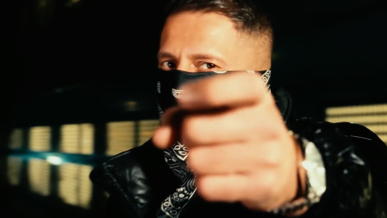 AK AUSSERKONTROLLE ft. KOLJA GOLDSTEIN - MACHT (prod. by CLASSIC)