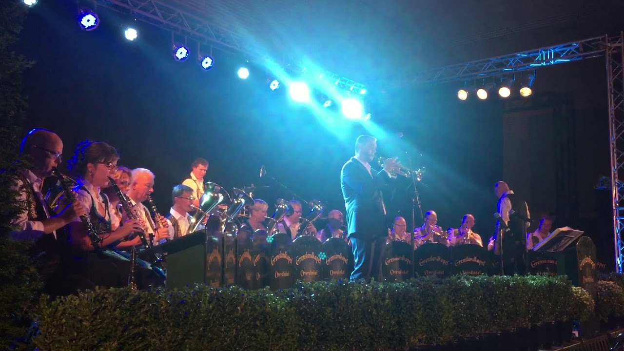 Weinende Trompeten Grenslandkapel met Vlado Kumpan.