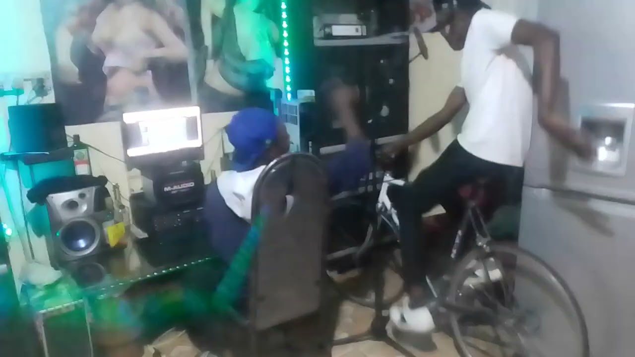 Zimdancehall_Dj Live,Fogo Live in the Studio Recording Getto Rema Embrance