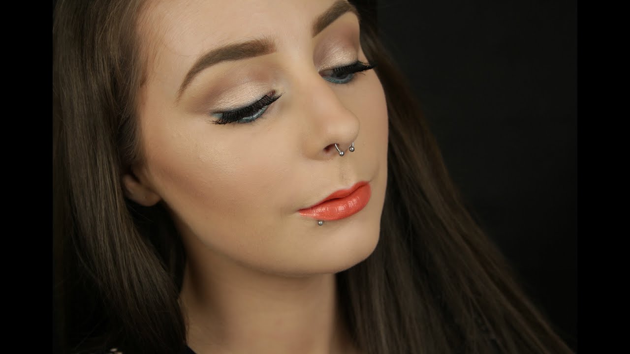 Pop of Colour for Summer: Cara Delevingne Inspired