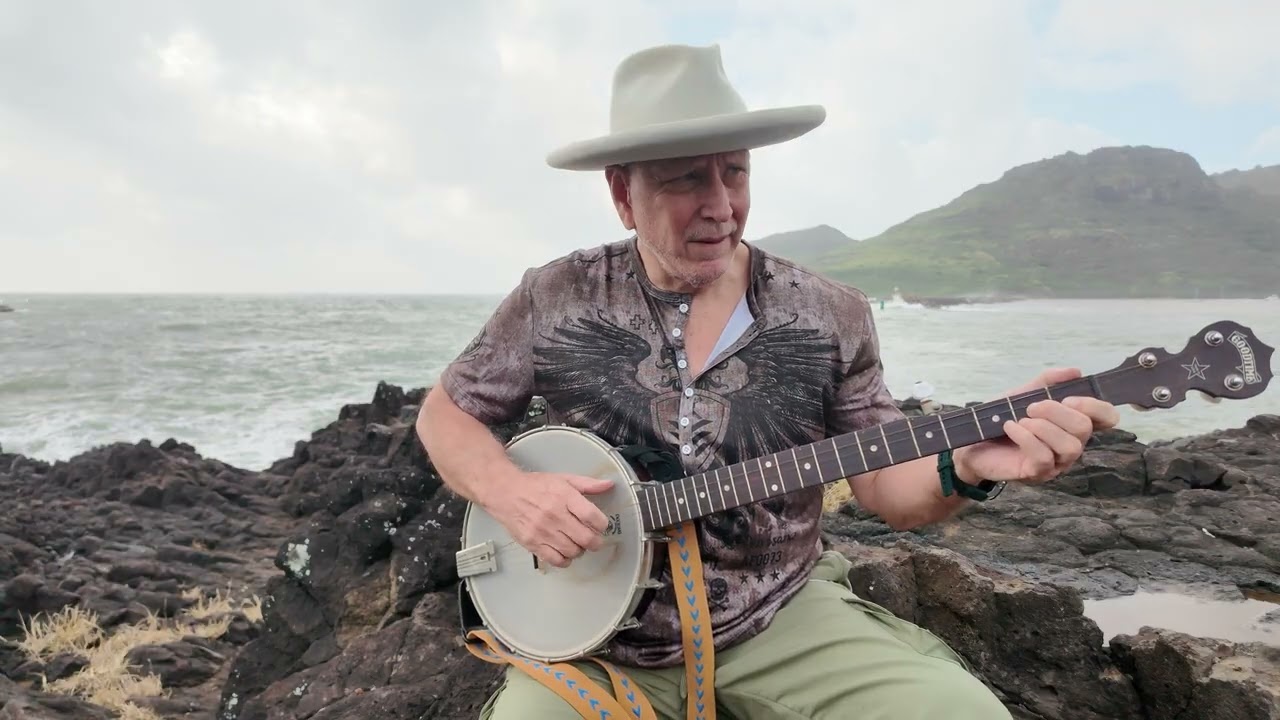 SAILOR ON THE DEEP BLUE SEA (Clawhammer Banjo style)