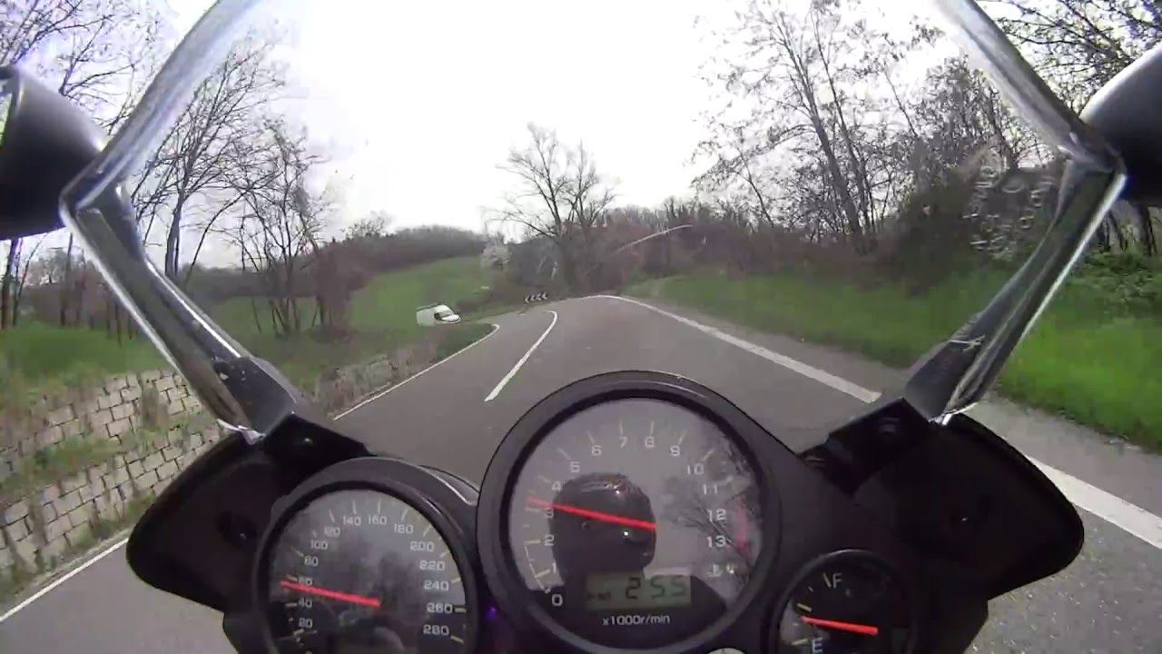 San Giovanni Ilarione-Bolca. Yamaha FZS 1000 Fazer
