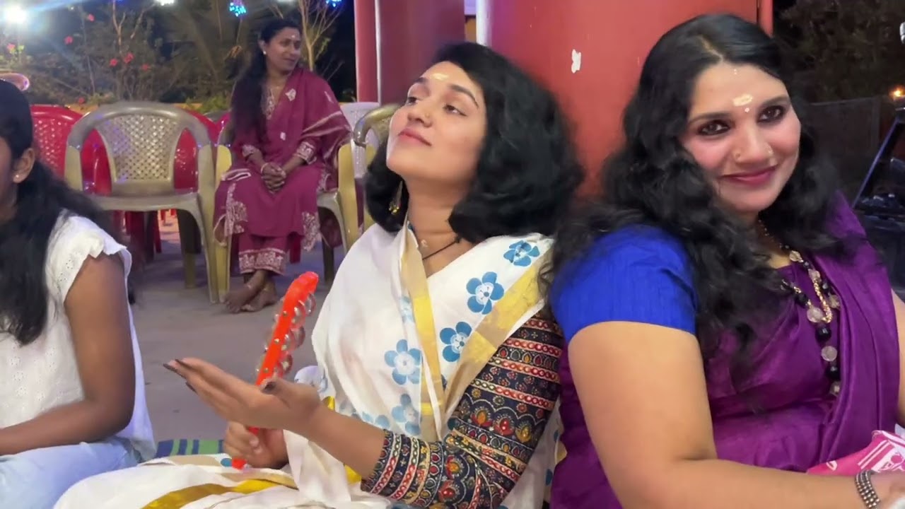 ഭജന പാടാൻ പോയ അമ്പലത്തിൽ നിന്നും ഞങ്ങൾക്ക് കിട്ടിയത് കണ്ടോ? ശരിയാ! മുറ്റത്തെ മുല്ലക്ക് മണമില്ല