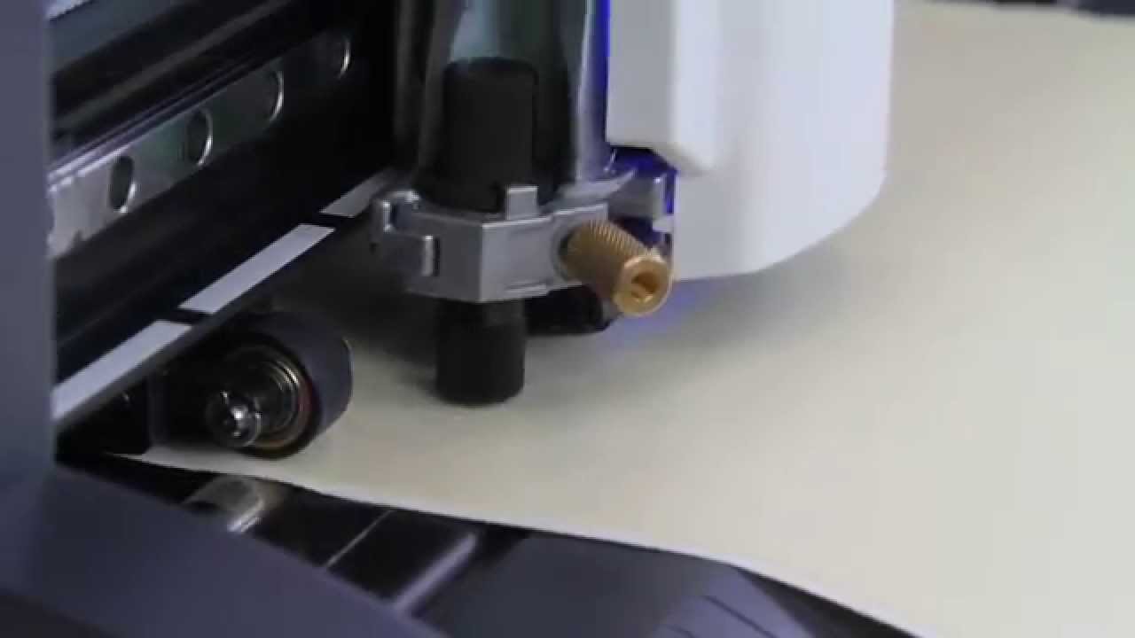 Fertigen Sie einmalige Stücke mit dem Roland CAMM-1 GS-24 Schneideplotter