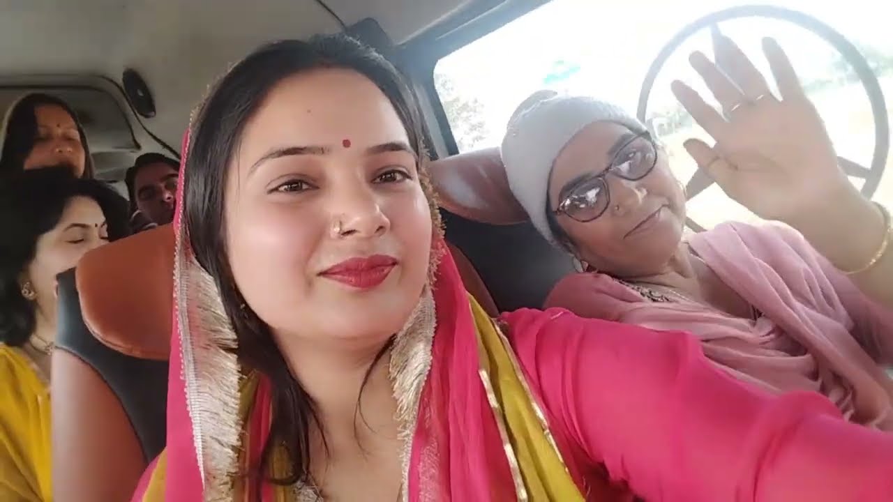 Raat ki shadi m 12 bje vidai hote phli bar dekhi😍