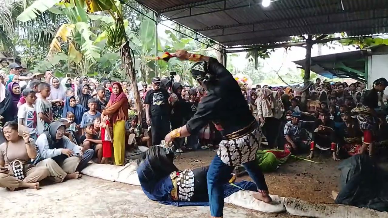 DUA BARONGAN TAMPIL KEREN BERSAMA EBEG BANYUMASAN 