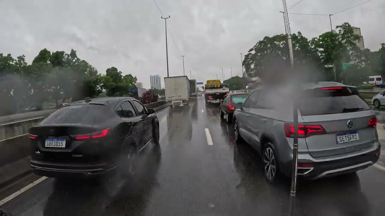 Tome chuva quarta feira, bom dia daquele jeito 🇧🇷🏍️💪🙌🙏⚡🌧️⚡🌧️⚡🌧️⛈️⛈️