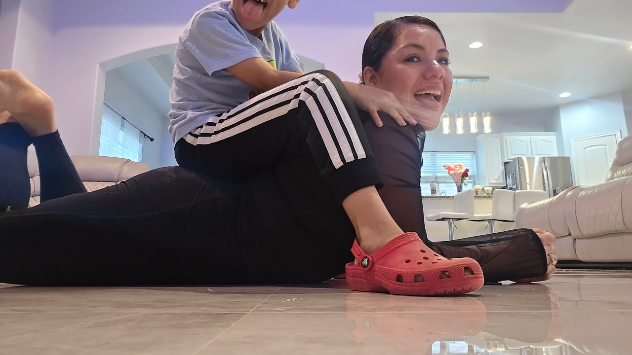 Doing chamel clutch jumping jack and planks mommy and son challenge 💙 