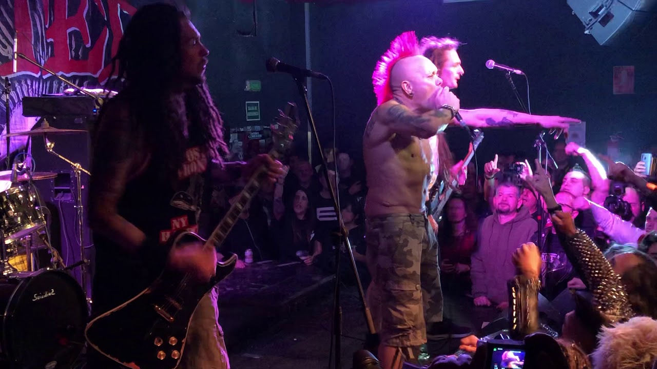 The Exploited - Dogs Of War @ Estraperlo (Badalona), 08/11/2019