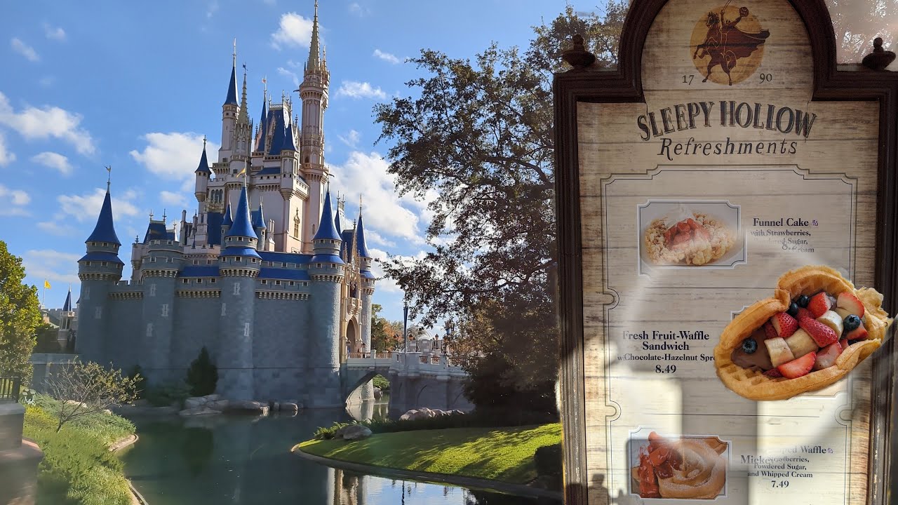 Is the Sleepy Hollow Fresh Fruit-Waffle Sandwich Any Good For Breakfast? | Walt Disney World 2023 |