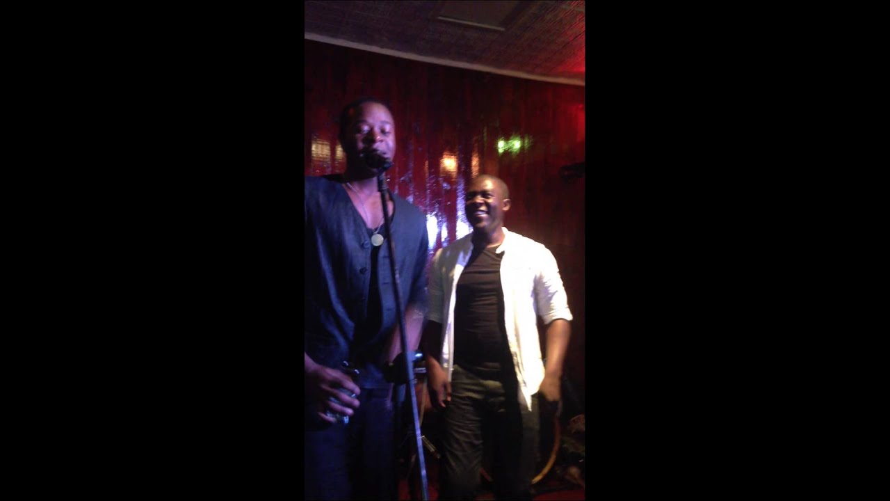 Alexio and his fan Tanta