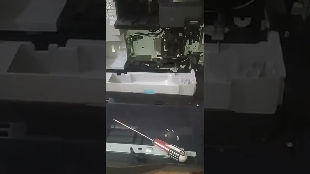 حل مشكلة النقط فى الصورة بالبرامج أو تغيير رول الشحن فى كيوسيرا