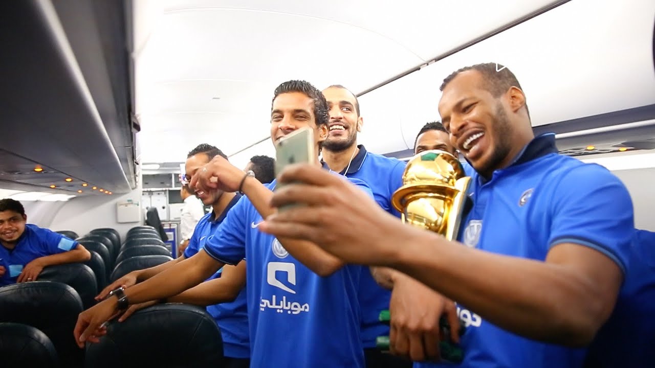 تطبيق الهلال | الهلال بالذهب يحلّق.. كواليس رحلة العودة.. نجوم الهلال 