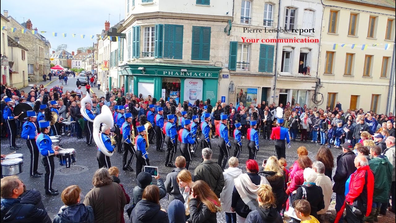 La Vaillante  50 ans de la Foire aux Pommes  Neuilly Saint Front Pierre Lenoble report