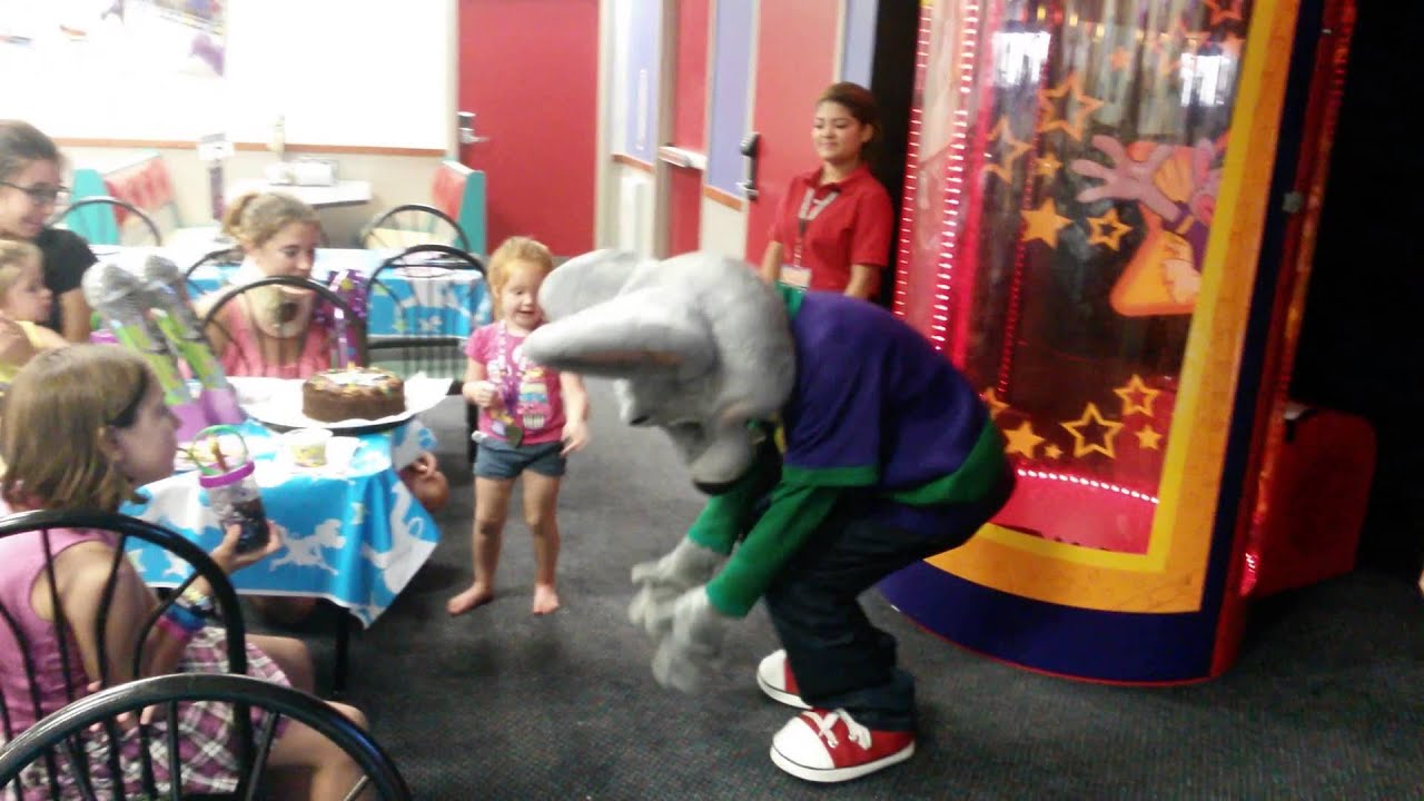 Alexa chuck e cheese 2