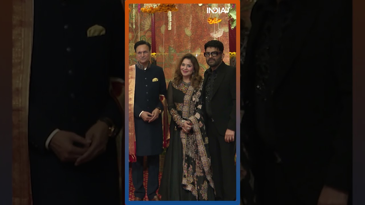 Kapil Sharma meets the newly weds at Rajat Sharma daughter's wedding | #kapilsharma #rajatsharma