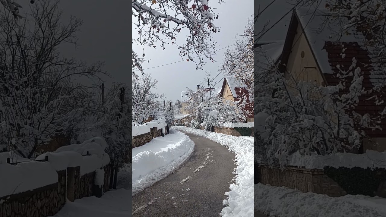Neige &agrave; Ifrane aujourd'hui 17.12.2025 Snow Ifrane City Morocco #ifrane #maroc #morocco
