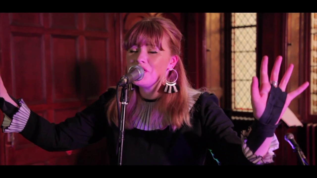 Flint Shingle LIVE At Bangor Castle With Arco String Quartet