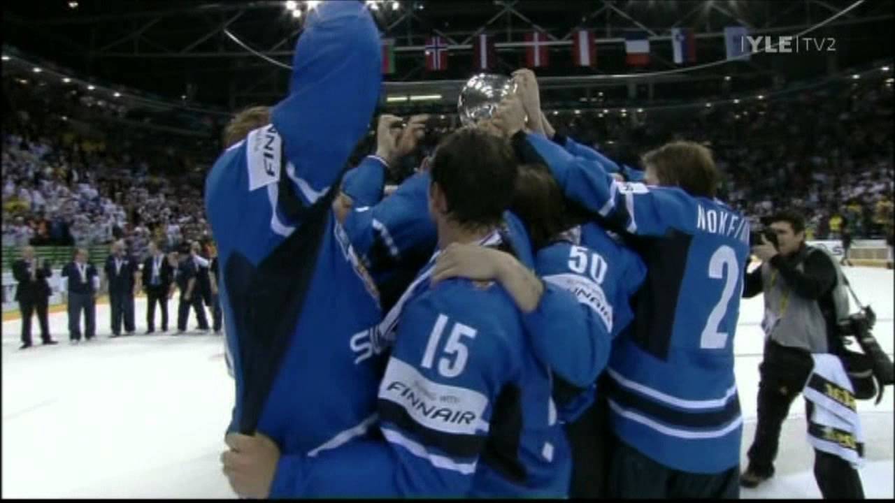 Leijonat Nyt Poika saunoo