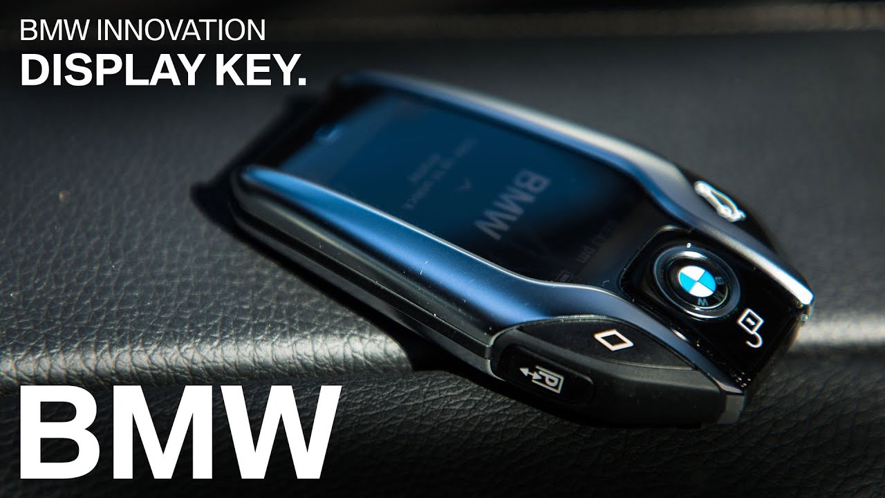 Tech in the 2017 BMW 5 Series - BMW display key.