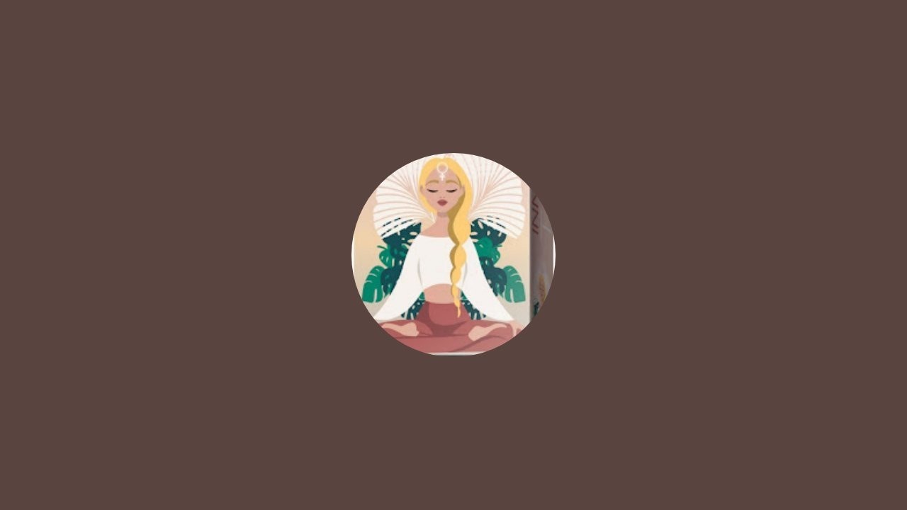 Naskhtra Tarot  is live!