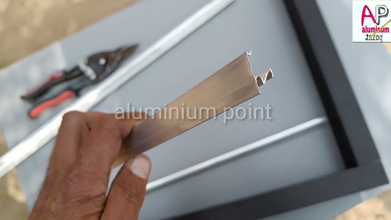 Aluminum Door बनाते समय क्लिप लगाने का सबसे आसान तरीका  2 मिंट में सीखें